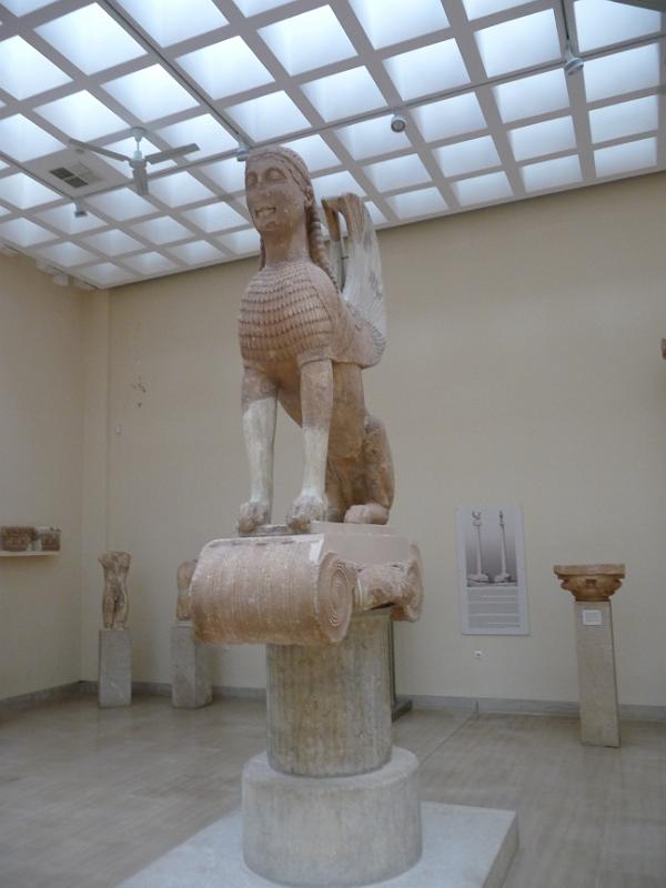 P1000563.JPG -   Die Sphinx von Naxos  